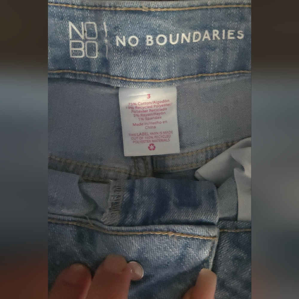 NO Boundries Size 3 Jeans